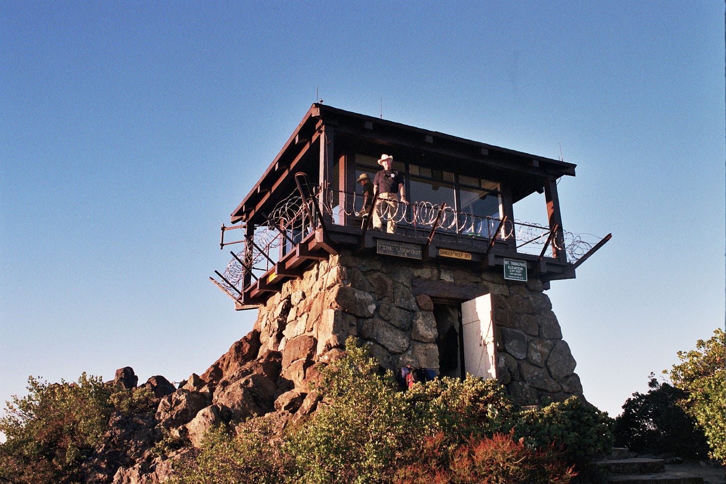 Fire lookout station at the top of Mt. Tam | Waterfall, Marin county,  Marines