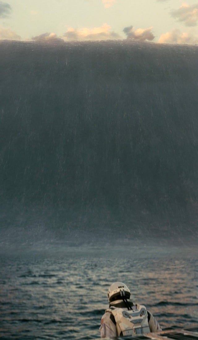 Scene from Interstellar : r/thalassophobia Scene from Interstellar : r/thalassophobia