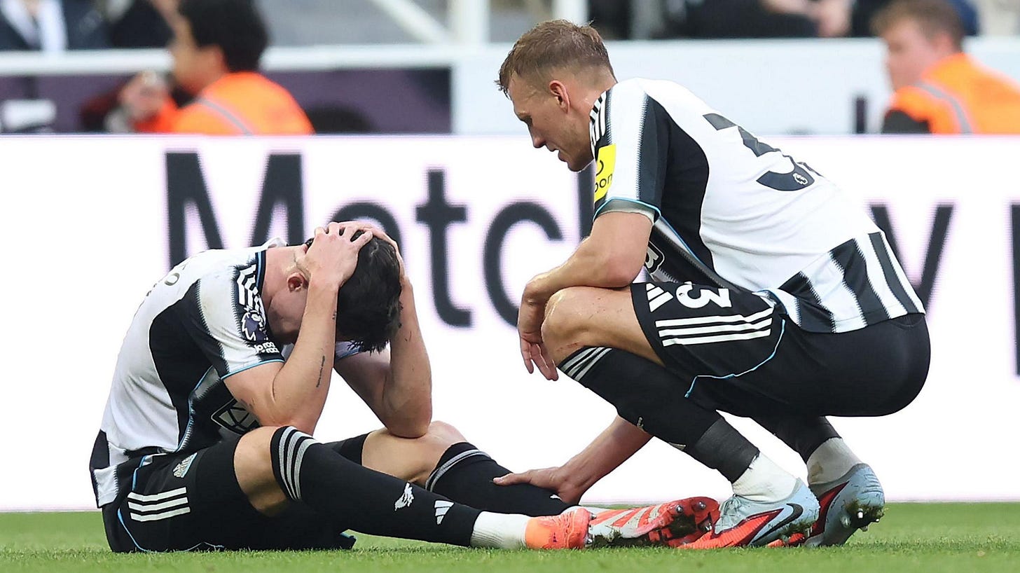 Newcastle: Tino Livramento injury 'not looking good' - Eddie Howe - BBC  Sport