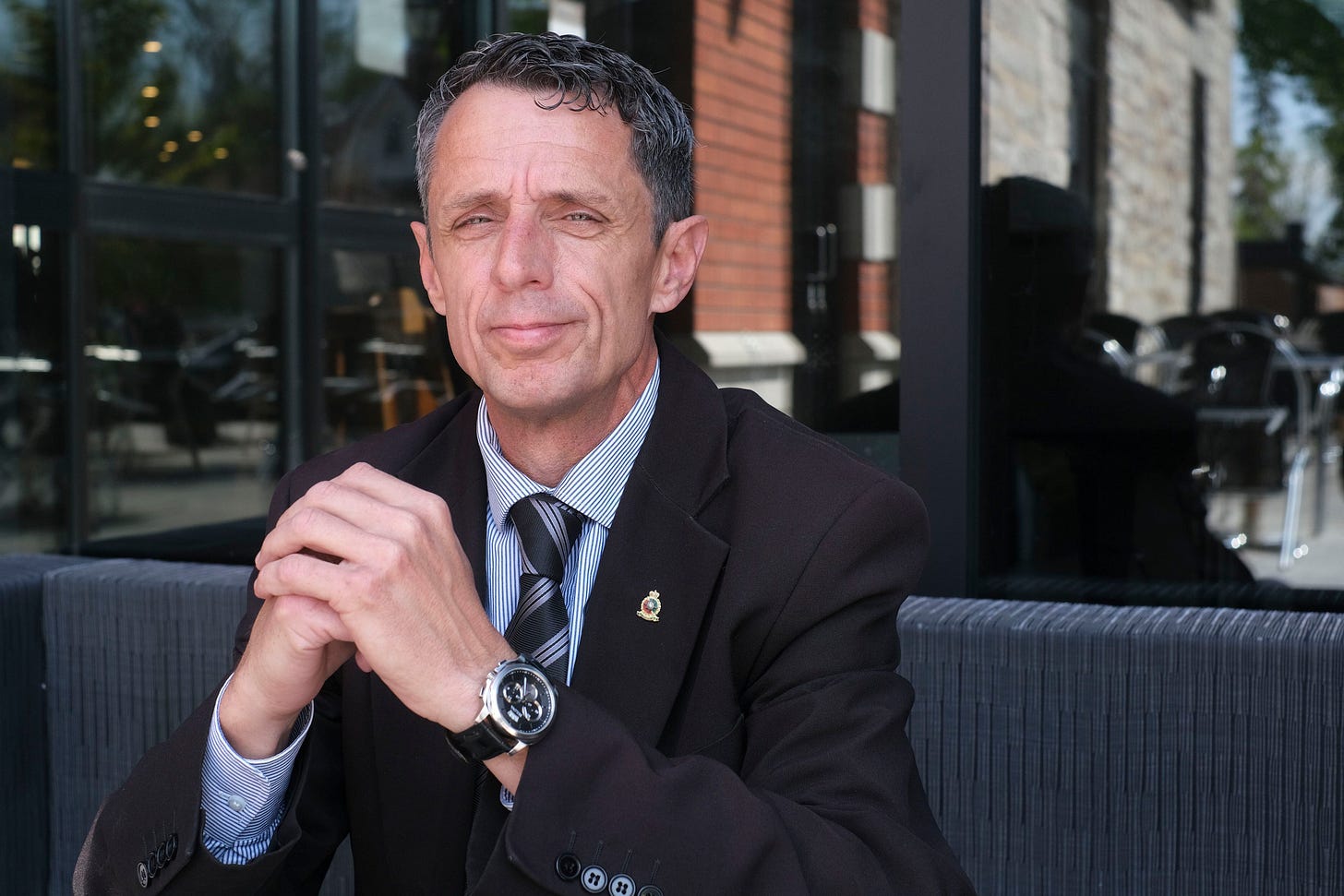 Le lanceur d'alerte ruiné par Ottawa Le lanceur d'alerte ruiné par Ottawa