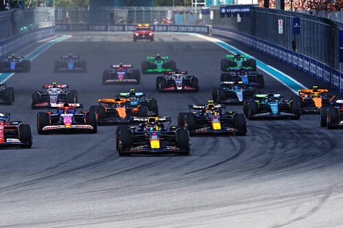 Es hora de asumirlo: la F1 es por naturaleza aburrida y ninguna regulación  nueva va a cambiarlo