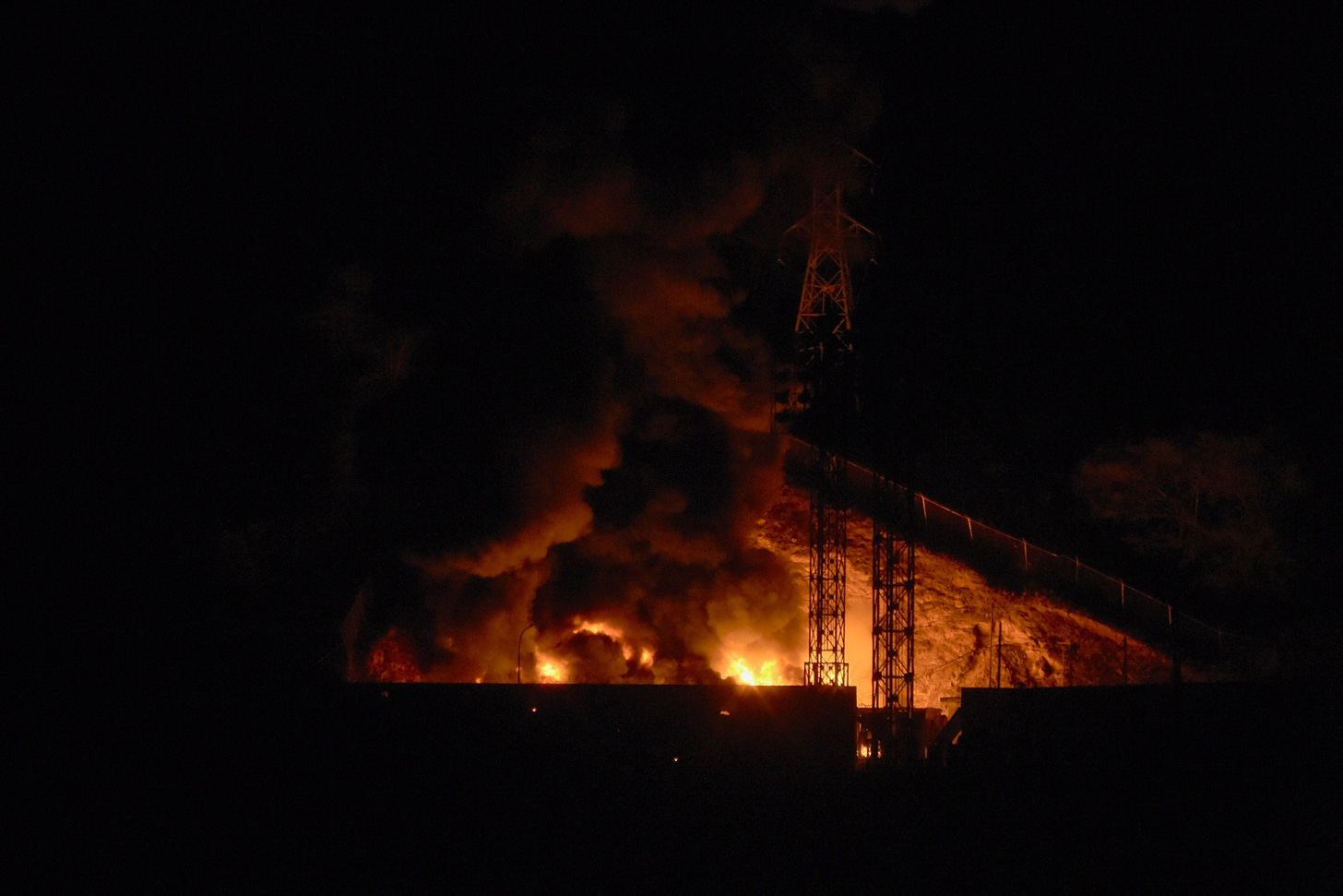 Live updates: Several explosions heard in Venezuela's capital city of  Caracas - ABC News