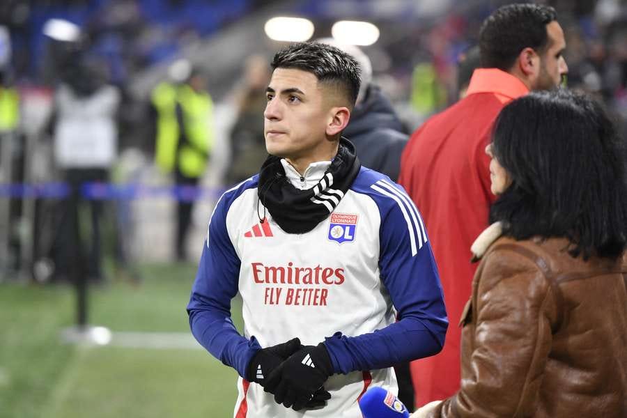 Thiago Almada debutó con la camiseta del Lyon en el empate 1-1 ante ...