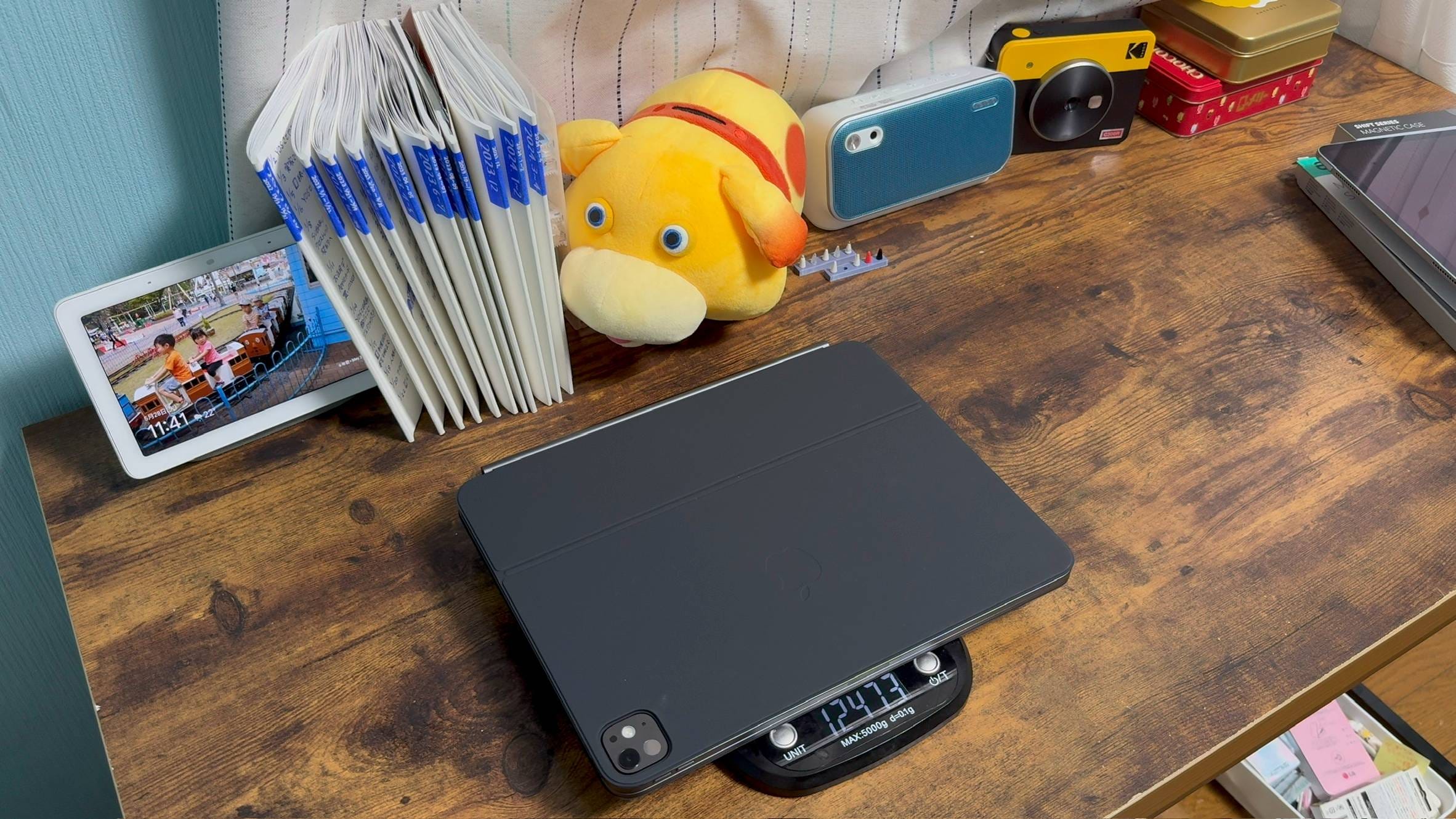 133：縦向きに固定できるESRのiPad用ケーススタンド