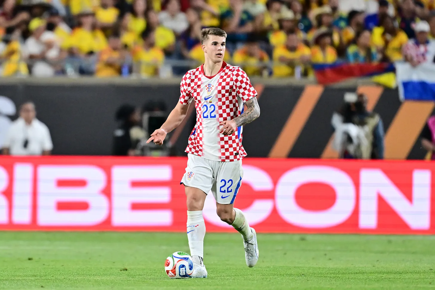 b776c45f-2af5-4e42-bc26-740a9cf89a1e_396