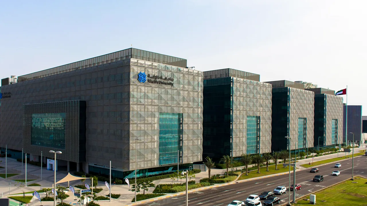 e& UAE and Khalifa University Define Global Blueprint for AI-Native 6G Networks