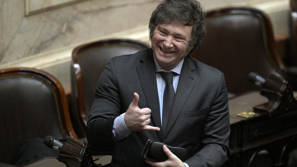 Milei busca la suma del poder público para aplicar reformas de gran escala  en Argentina