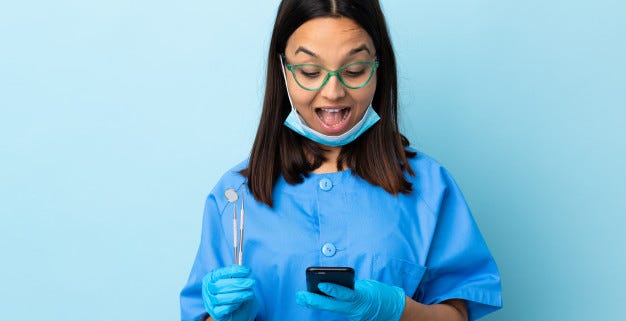 Frases de dentista: Guia com mais de 100 frases para fidelizar pacientes