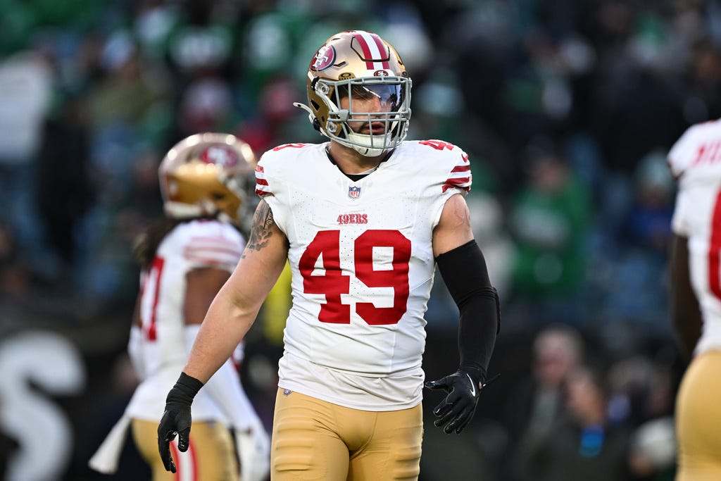 GARRET WALLOW, @49ers LB In the Wildcard game against the Eagles, Wallow, in his 1st career Playoff game, recorded 11 Total Tackles - in his 46 career Regular Season games, Wallow, has GARRET WALLOW, @49ers LB In the Wildcard game against the Eagles, Wallow, in his 1st career Playoff game, recorded 11 Total Tackles - in his 46 career Regular Season games, Wallow, has