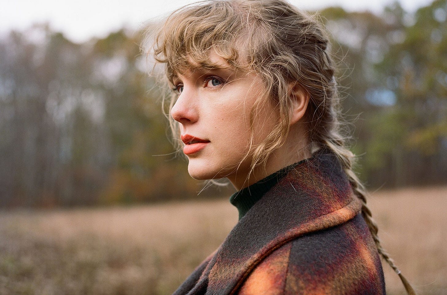 https://static.billboard.com/files/2020/12/03-taylor-swift-press-cr-Beth-Garrabrant-2020-billboard-1548-1607617377-compressed.jpg