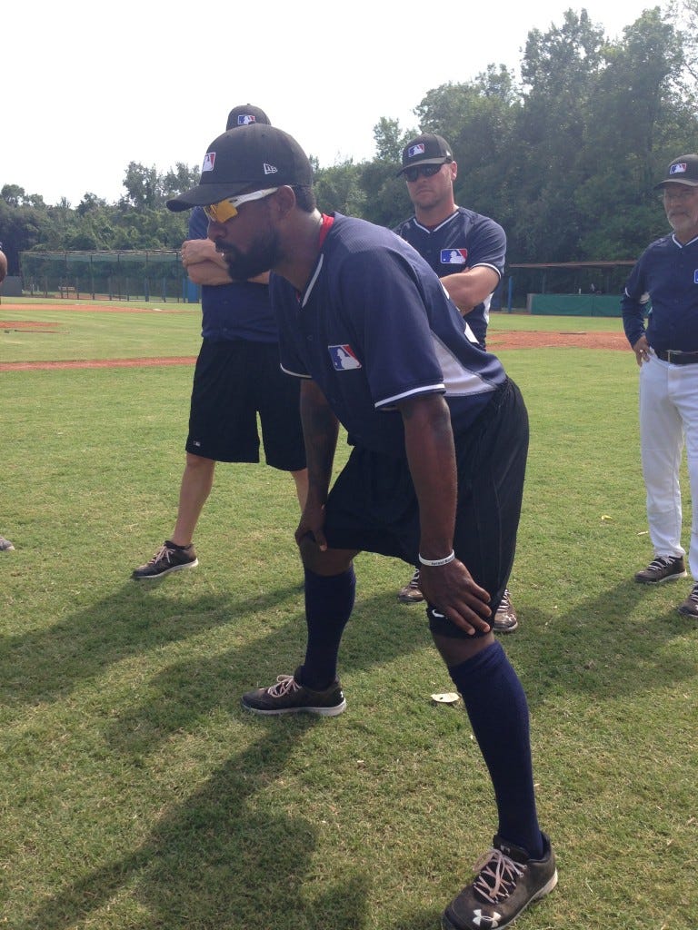 Look like a ballplayer one time, Perez! 