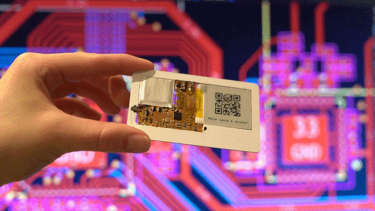 Muxcard: a portable computer the size and thickness of a credit card