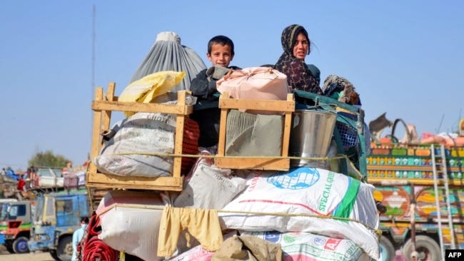 Afghan refugees arrive from Pakistan at the Afghanistan-Pakistan border in Spin Boldak district of Kandahar province on Dec. 3, 2023.