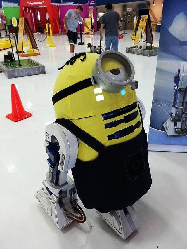 r/StarWars - R2D2 Minion r/StarWars - R2D2 Minion