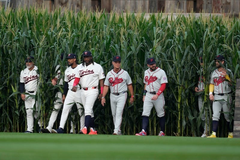Field of Dreams game draws largest Hall of Fame turnout since 2008 - al.com