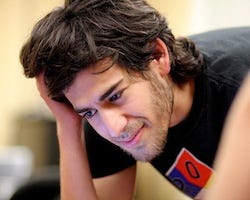 Aaron_Swartz_at_Boston_Wikipedia_Meetup,_2009-08-18 Aaron_Swartz_at_Boston_Wikipedia_Meetup,_2009-08-18