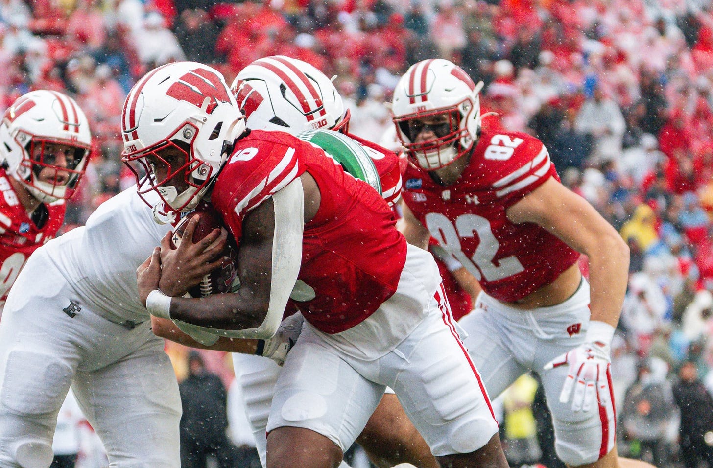 Wisconsin running back Darrion Dupree rushes for a touchdown against Eastern Michigan Wisconsin running back Darrion Dupree rushes for a touchdown against Eastern Michigan