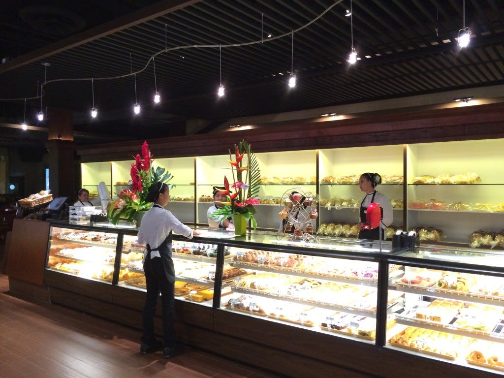 Liliha Bakery at Iwilei Liliha Bakery at Iwilei