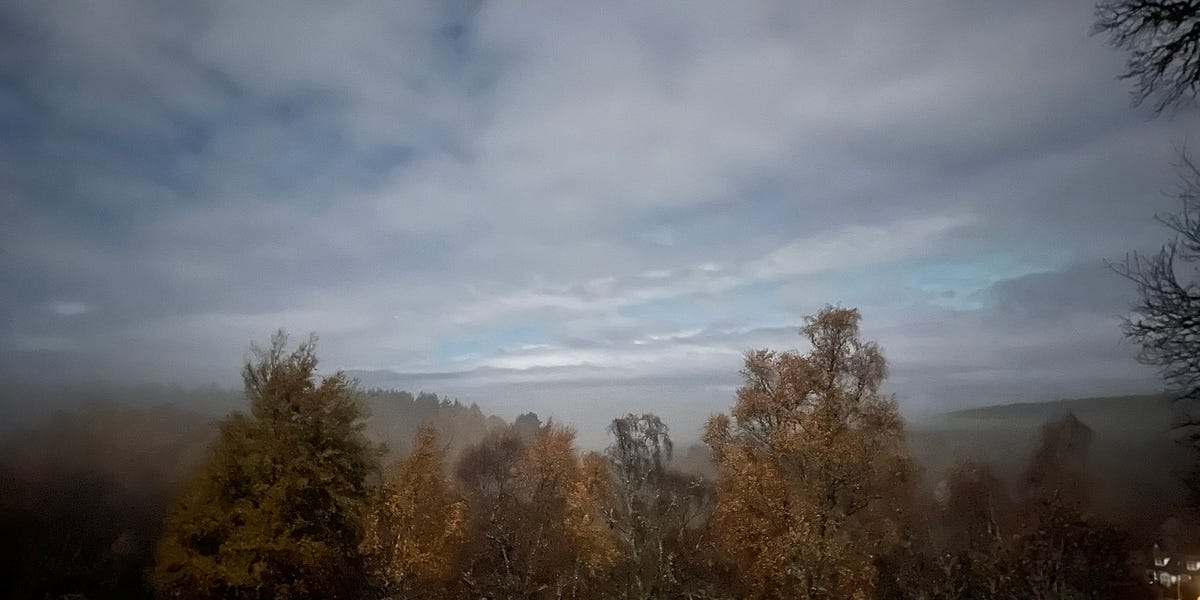 Comments - Between two moons - by Sam Pyrah - Time on Feet