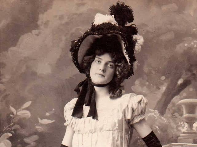 Annabelle Serpentine Dance (1895) A Silent Film Review