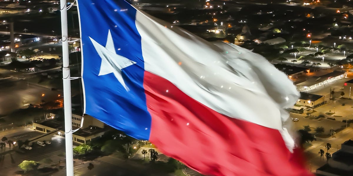 Texas: "Sharia Law & Sharia Compounds Banned" in Lone Star State