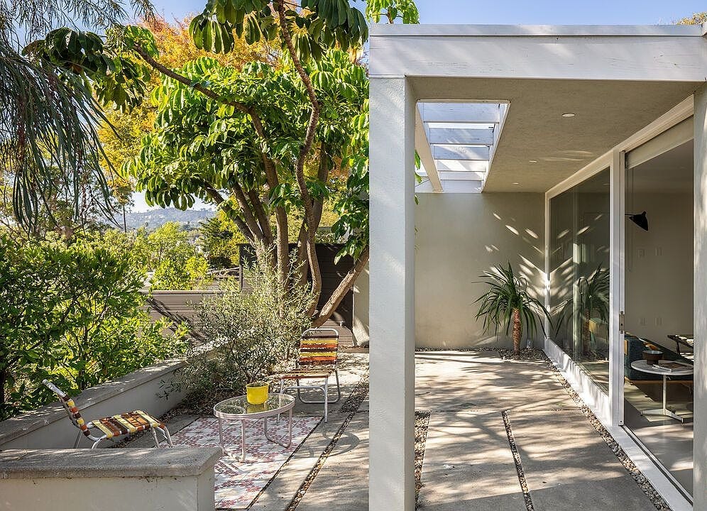 carousel photo #15 (MLS)