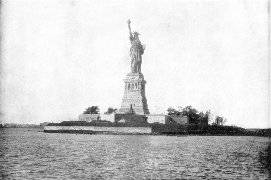 The fascinating story of the Statue of Liberty | loveexploring.com