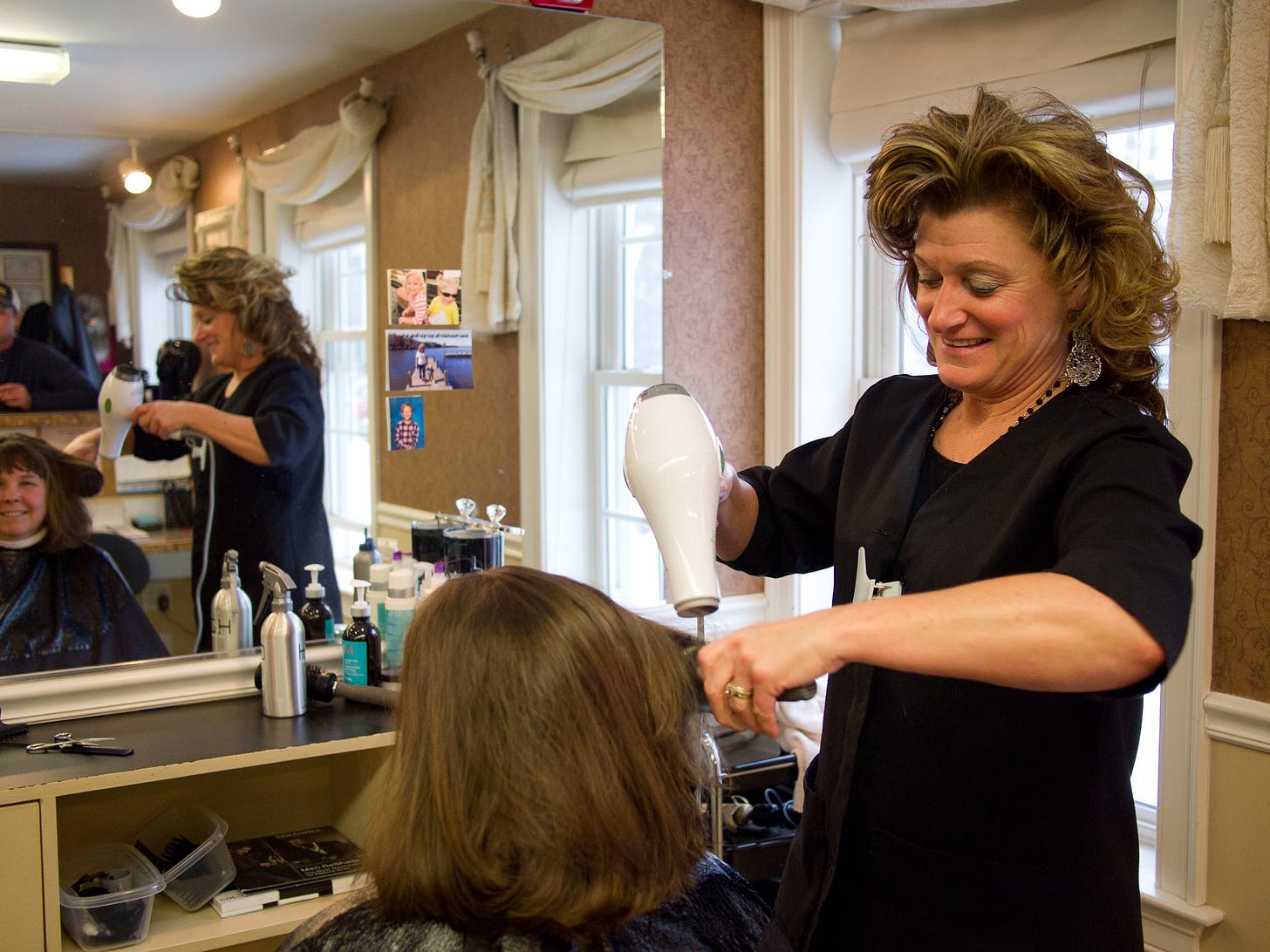 Hair dresser at the Hair Collage