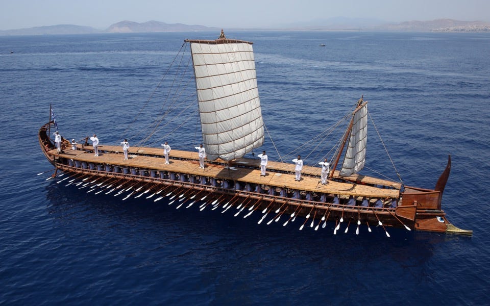 Naval officers show off trireme Olympias | eKathimerini.com