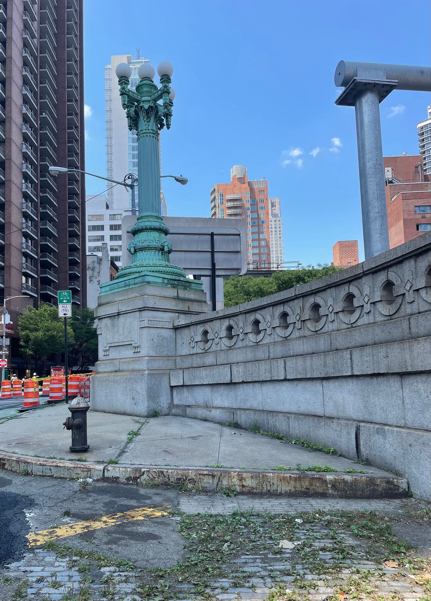 Lamppost 59th street bridge