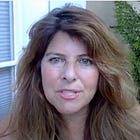 Noted Crackpot Naomi Wolf To Headline ‘Juneteenth’ Anti-Vax Freedom Fest