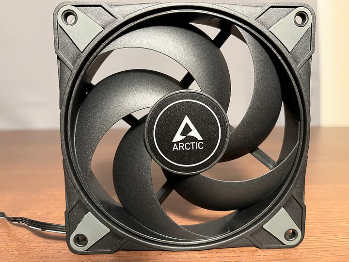 Arctic P12 Max Appearance