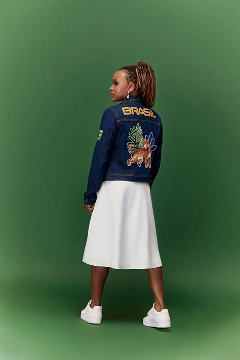 1—Opening Ceremony Uniform by Riachuelo. 2—Podium Uniform by Peak Sport