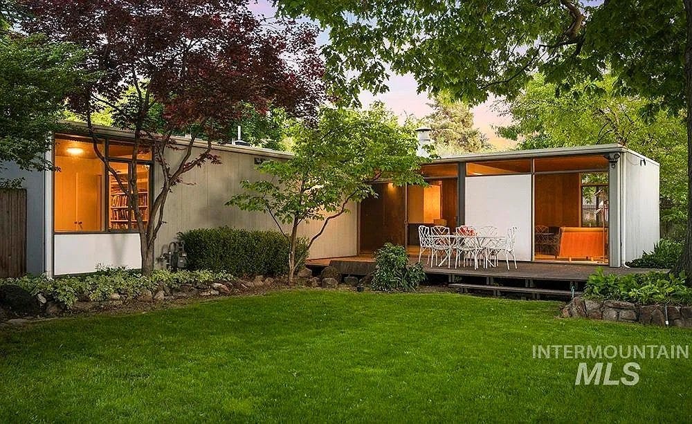 A Well Preserved Home in Boise, ID - $972,000
