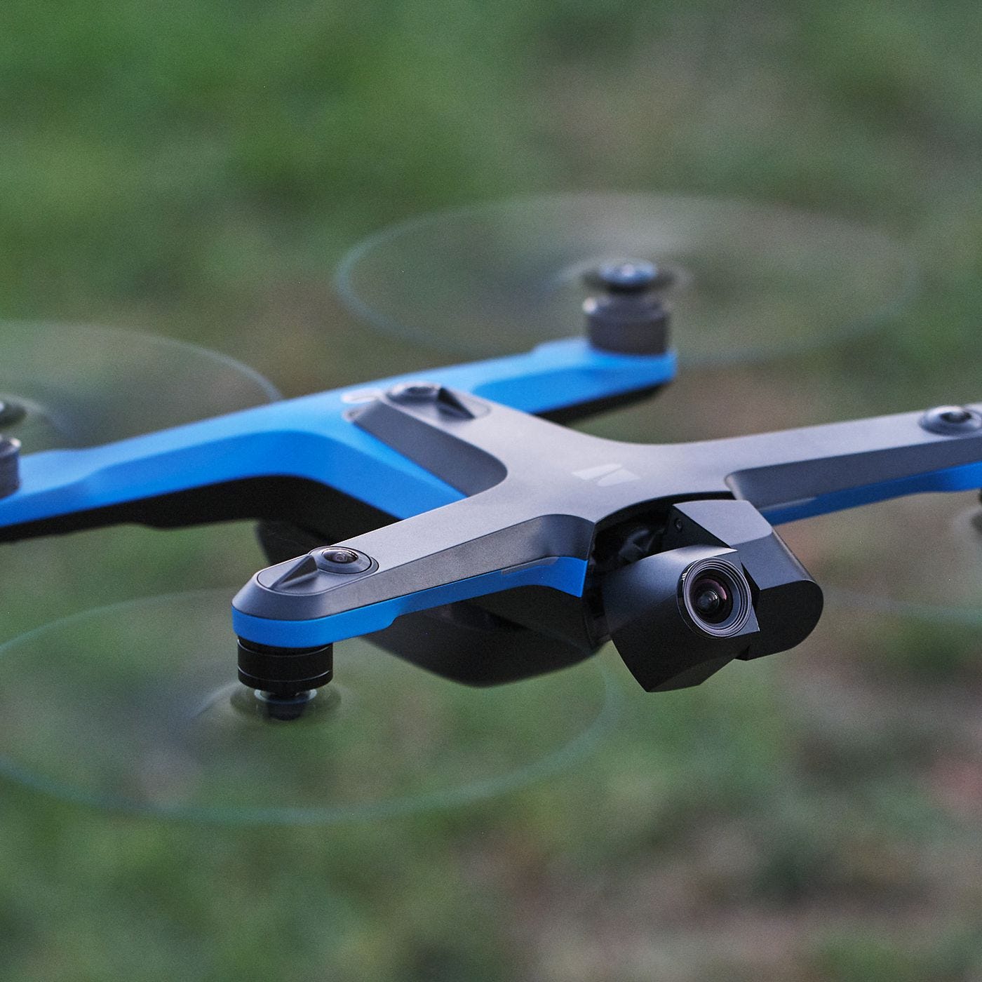 Skydio 2: the self-flying future of drones starts at $999 - The Verge
