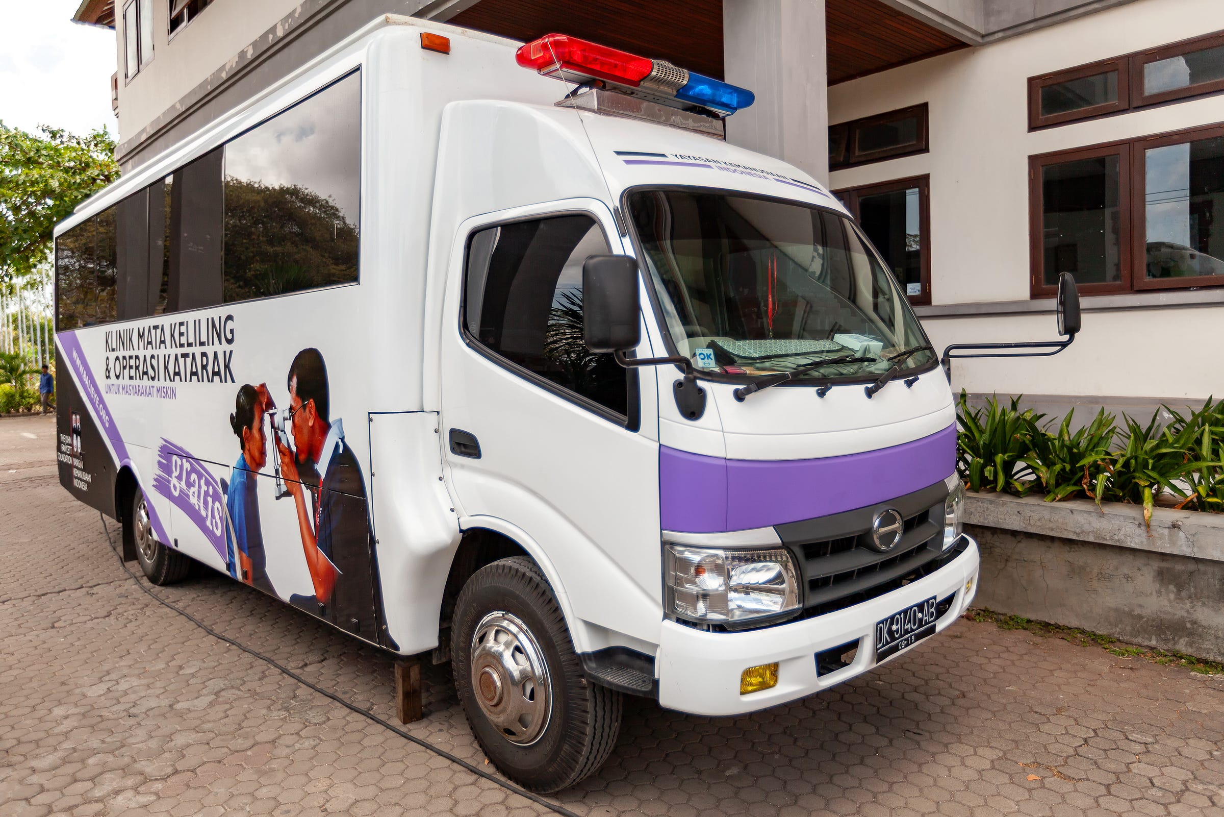 A John Fawcett Foundation Mobile Eye Clinic A John Fawcett Foundation Mobile Eye Clinic