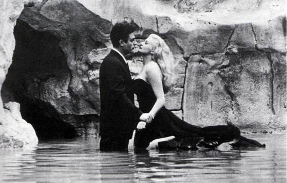 La Dolce Vita movie review & film summary (1960) | Roger Ebert