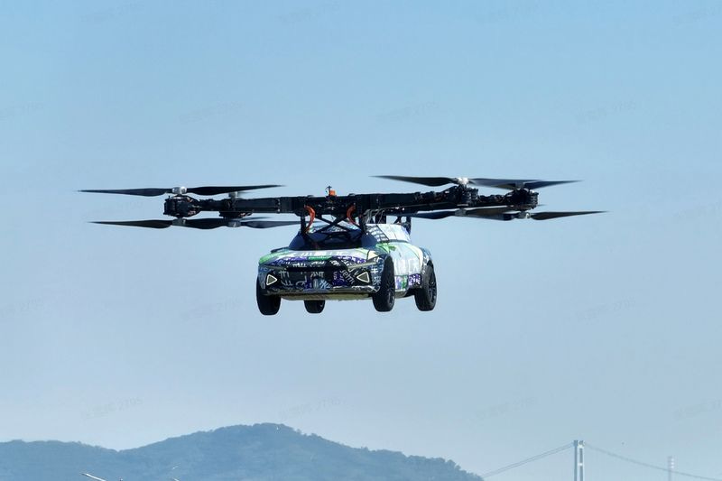 Maiden Flight of Xpeng Aeroht’s prototype in Guangzhou on Oct. 11.