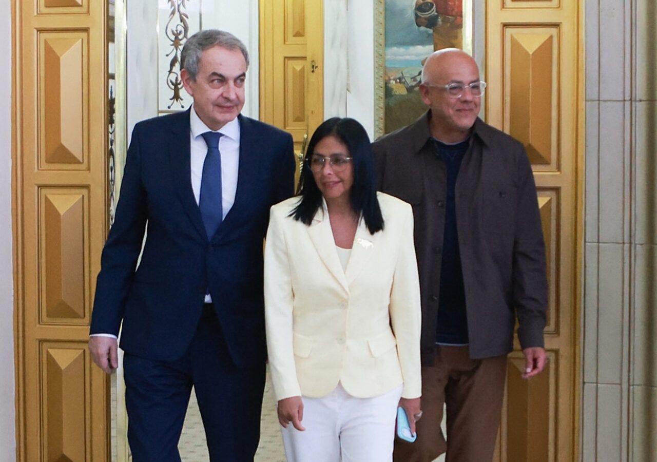 Zapatero admitió relación “estrecha” con Delcy Rodríguez y negó relación con el rescate de Plus Ultra