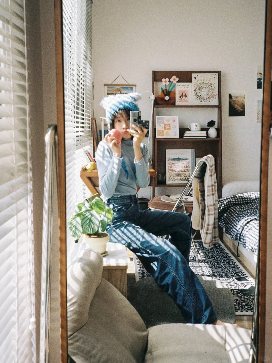 她和她的胶片相机