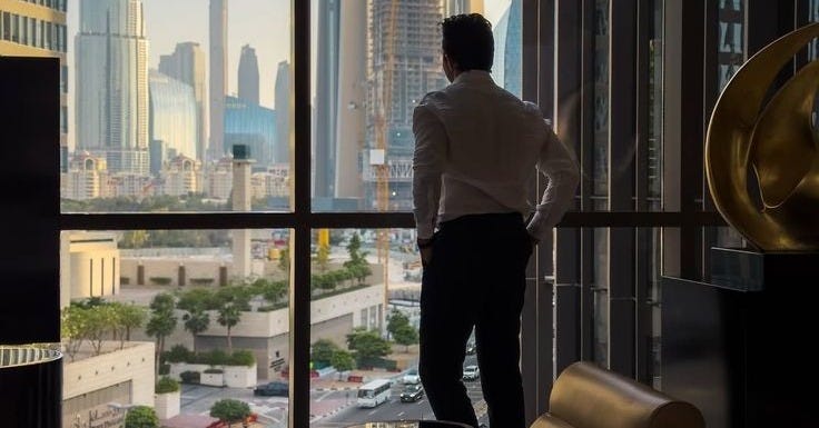 2026 branding trends for online creators — visual guide to standing out and growing on Substack.