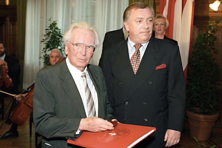 Viktor Frankl being awarded honorary citizenship in Vienna's town hall by mayor Michael Hauepl. Viktor Frankl being awarded honorary citizenship in Vienna's town hall by mayor Michael Hauepl.