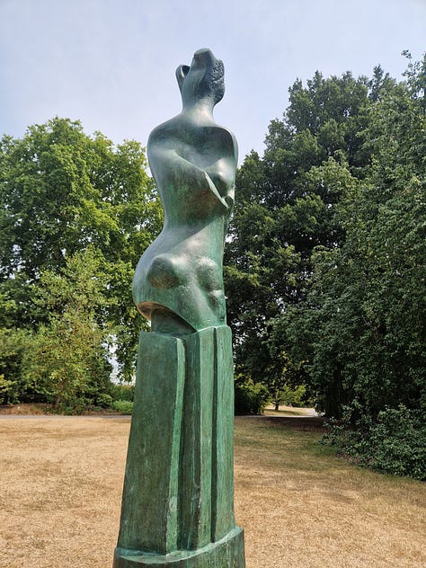Henry Moore, Kew Gardens