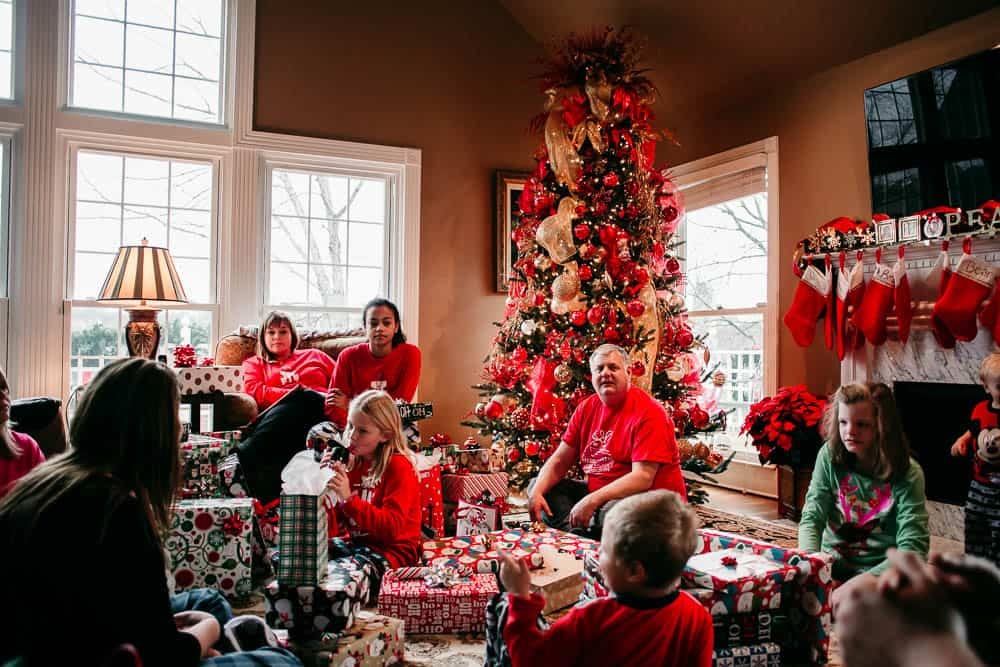 A Unique Extended Family Christmas | Hustle and Homeschool