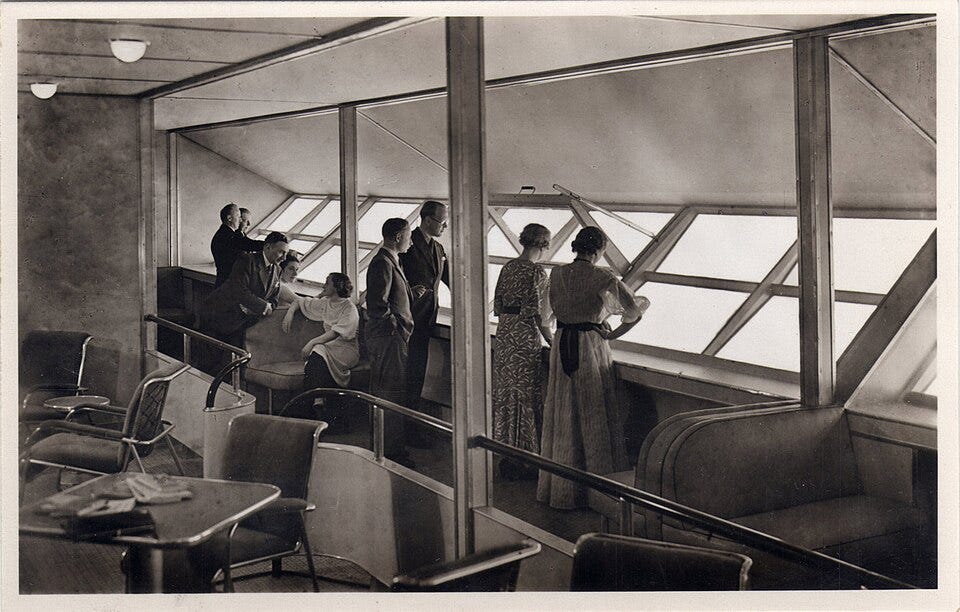 File:LZ 129 Hindenburg interior.jpg File:LZ 129 Hindenburg interior.jpg