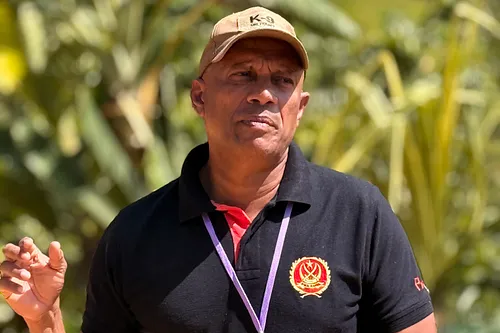 Handler-horse-dog leadership dynamics and trust psychology