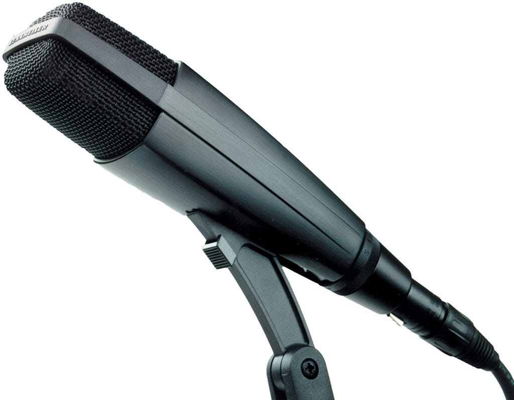 Sennheiser MD 421-II bass guitar microphone