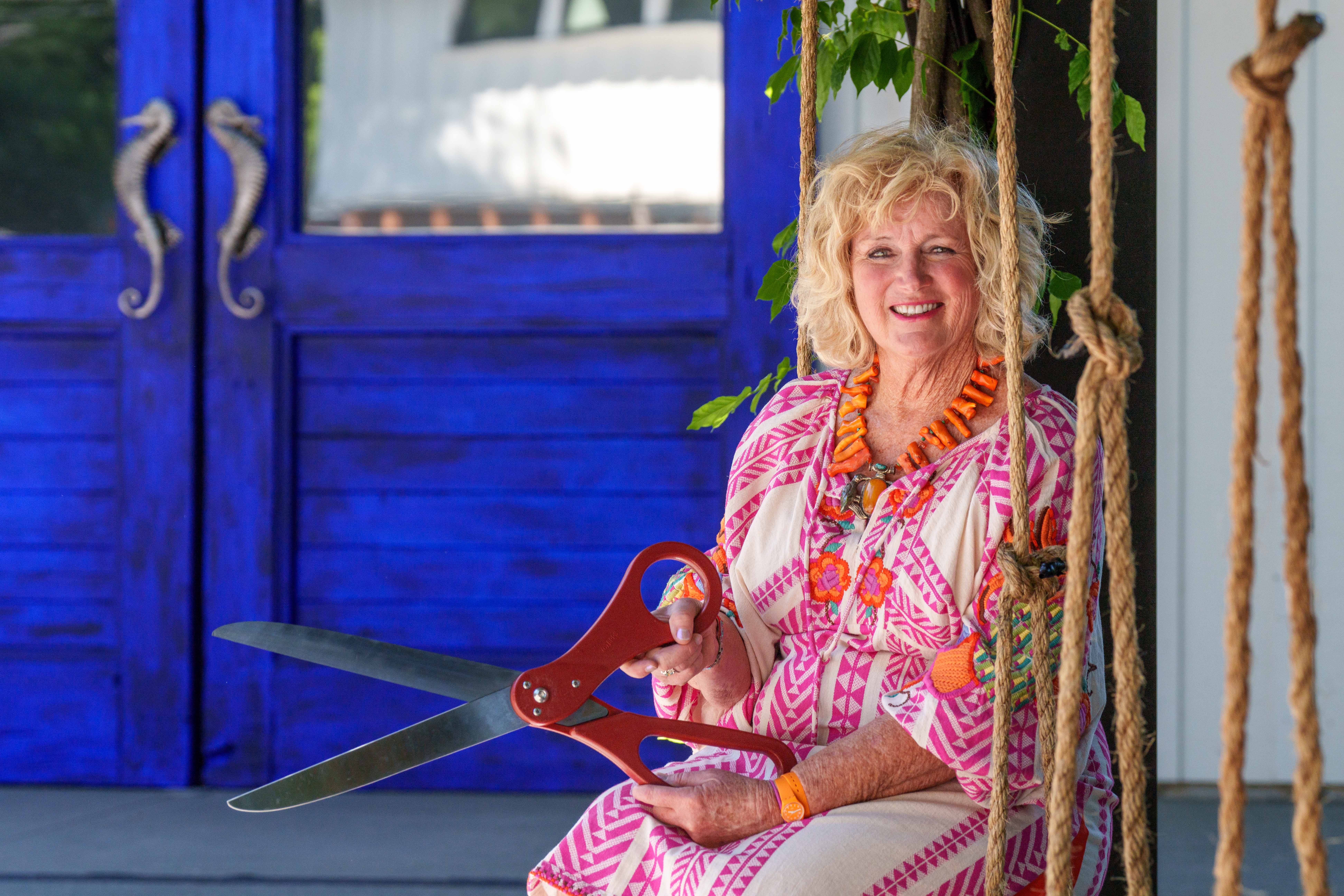 Friday E-dition: Heidi Peterson Barrett Brings La Sirena Into the Light Friday E-dition: Heidi Peterson Barrett Brings La Sirena Into the Light