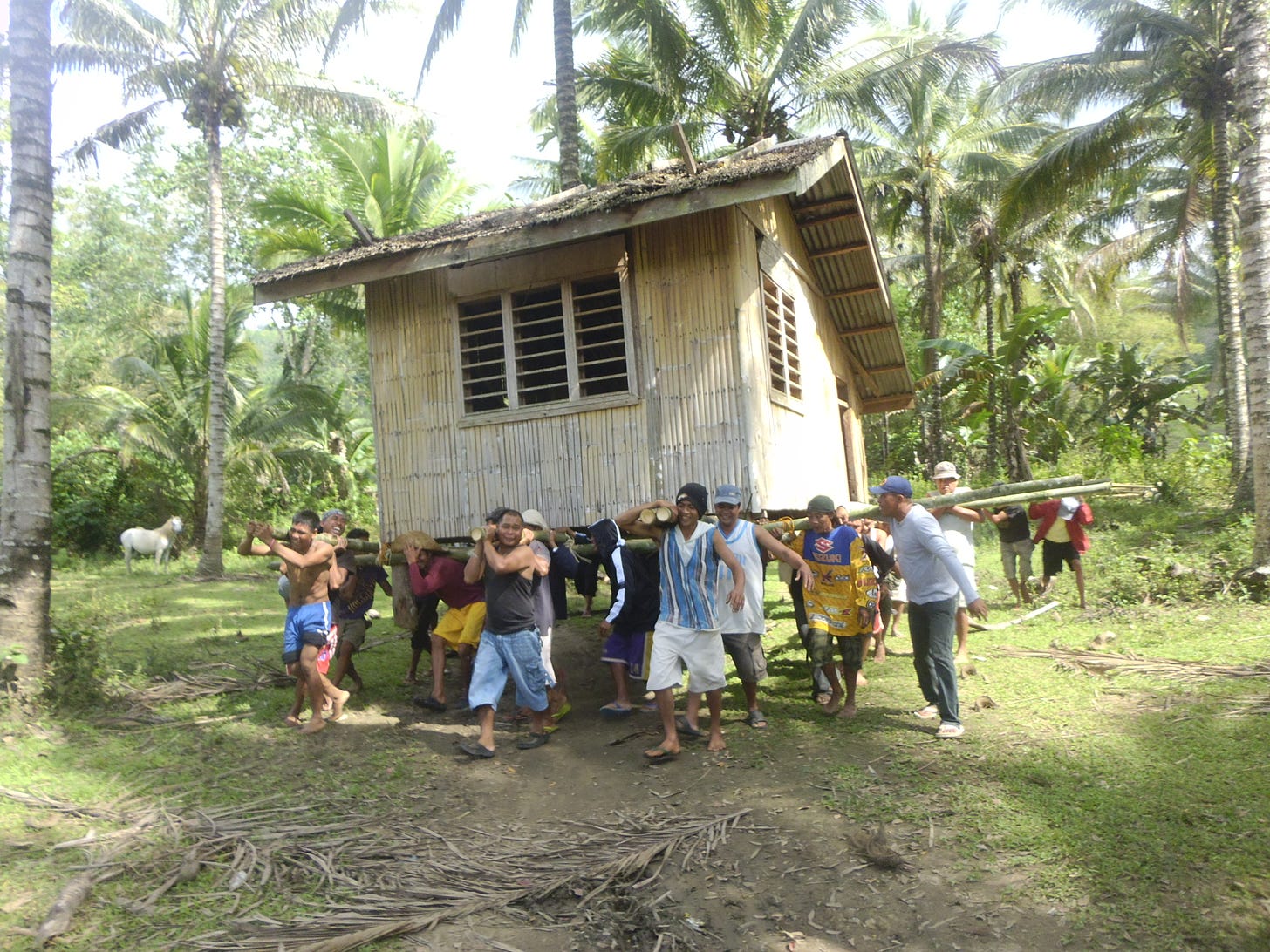 https://en.wikipedia.org/wiki/File:Bayanihan_2.JPG