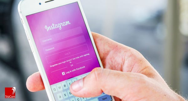 A person holding a phone

AI-generated content may be incorrect.